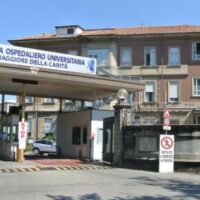 Un complesso intervento chirurgico per tumore al polmone è stato condotto con successo all’ospedale “Maggiore della Carità” di Novara